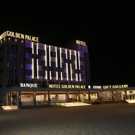 Hotel Golden Palace & Rooms Hālol Buitenkant foto