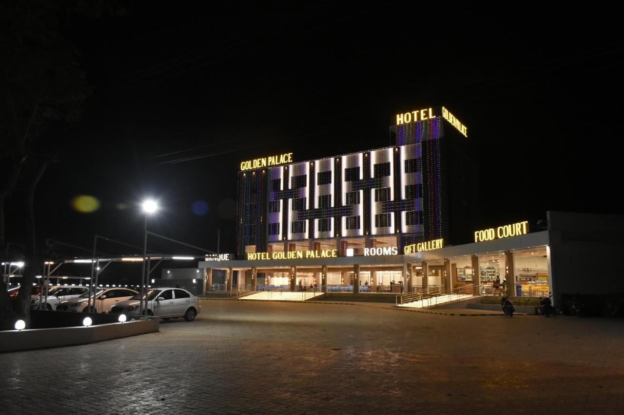 Hotel Golden Palace & Rooms Hālol Buitenkant foto