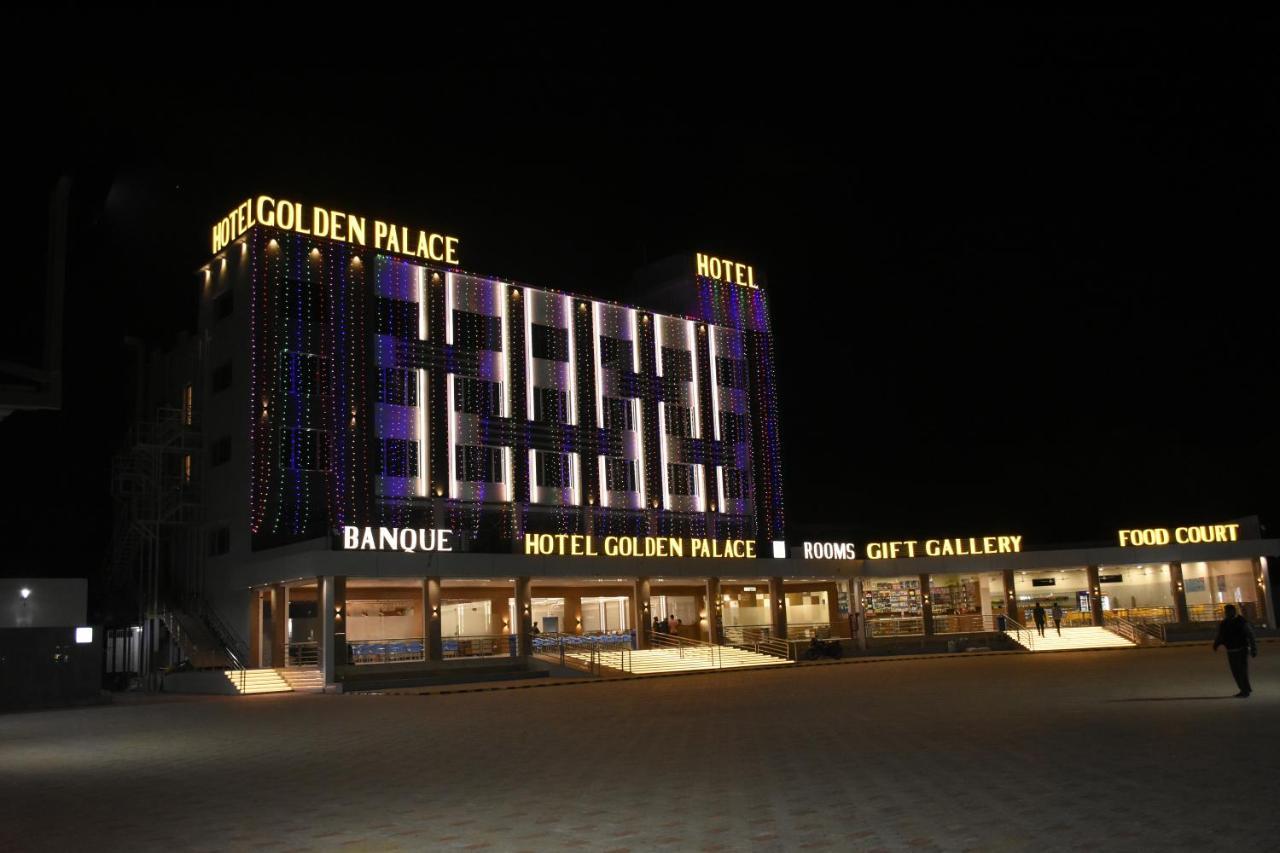 Hotel Golden Palace & Rooms Hālol Buitenkant foto